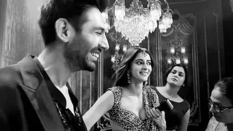 Bhool Bhulaiyaa 4 में मंजुलिका बनेंगी Ananya Panday? सेट Kartik Aryan ने शेयर किया बीटीएस Bhool Bhulaiyaa 4 में मंजुलिका बनेंगी Ananya Panday? सेट Kartik Aryan ने शेयर किया बीटीएस