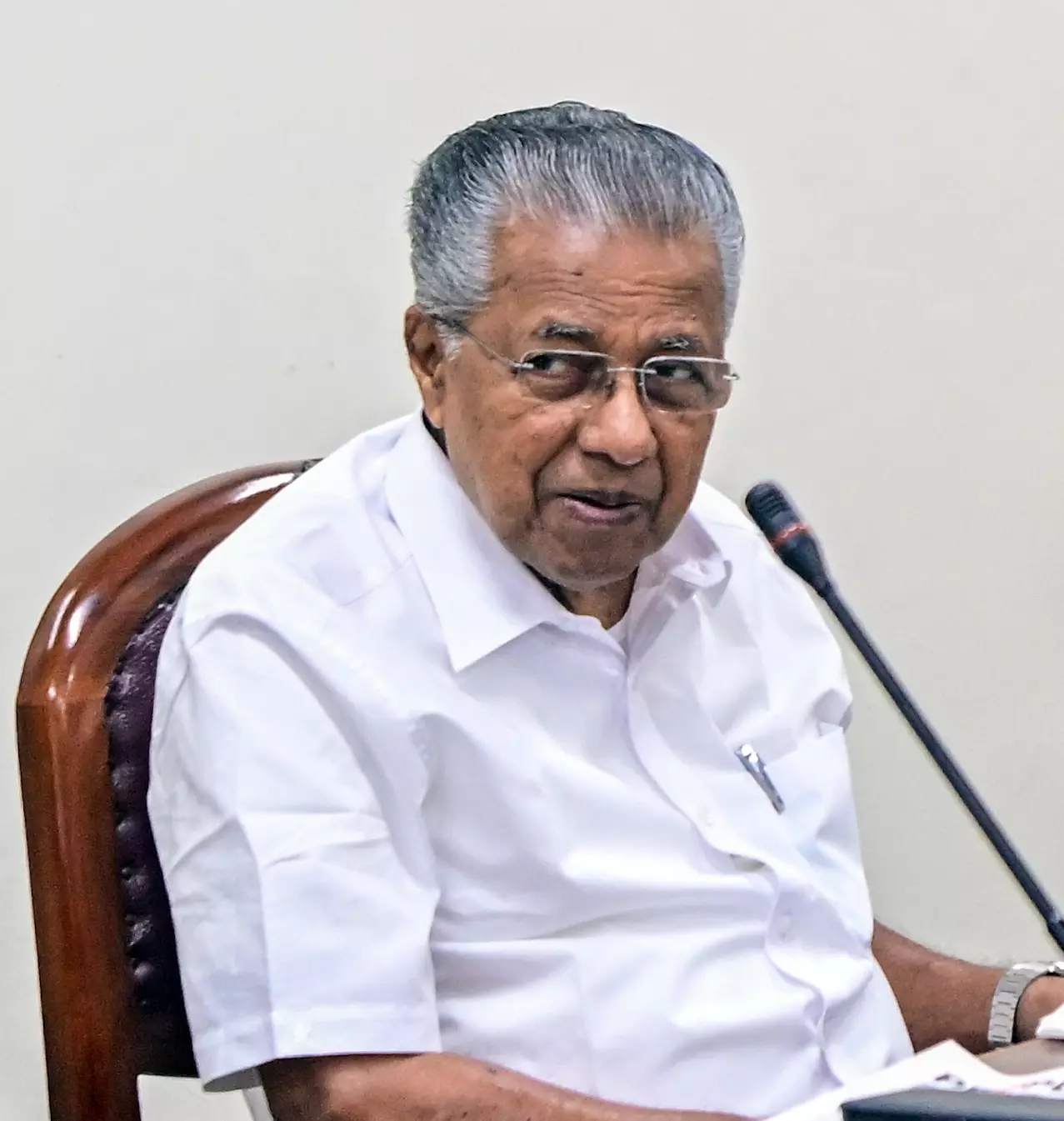 केरल ने बनाया नया रिकॉर्ड: भारत का पहला राज्य जिसने की अत्यधिक गरीबी का अंत, जानें सफलता की कहानी केरल ने बनाया नया रिकॉर्ड: भारत का पहला राज्य जिसने की अत्यधिक गरीबी का अंत, जानें सफलता की कहानी