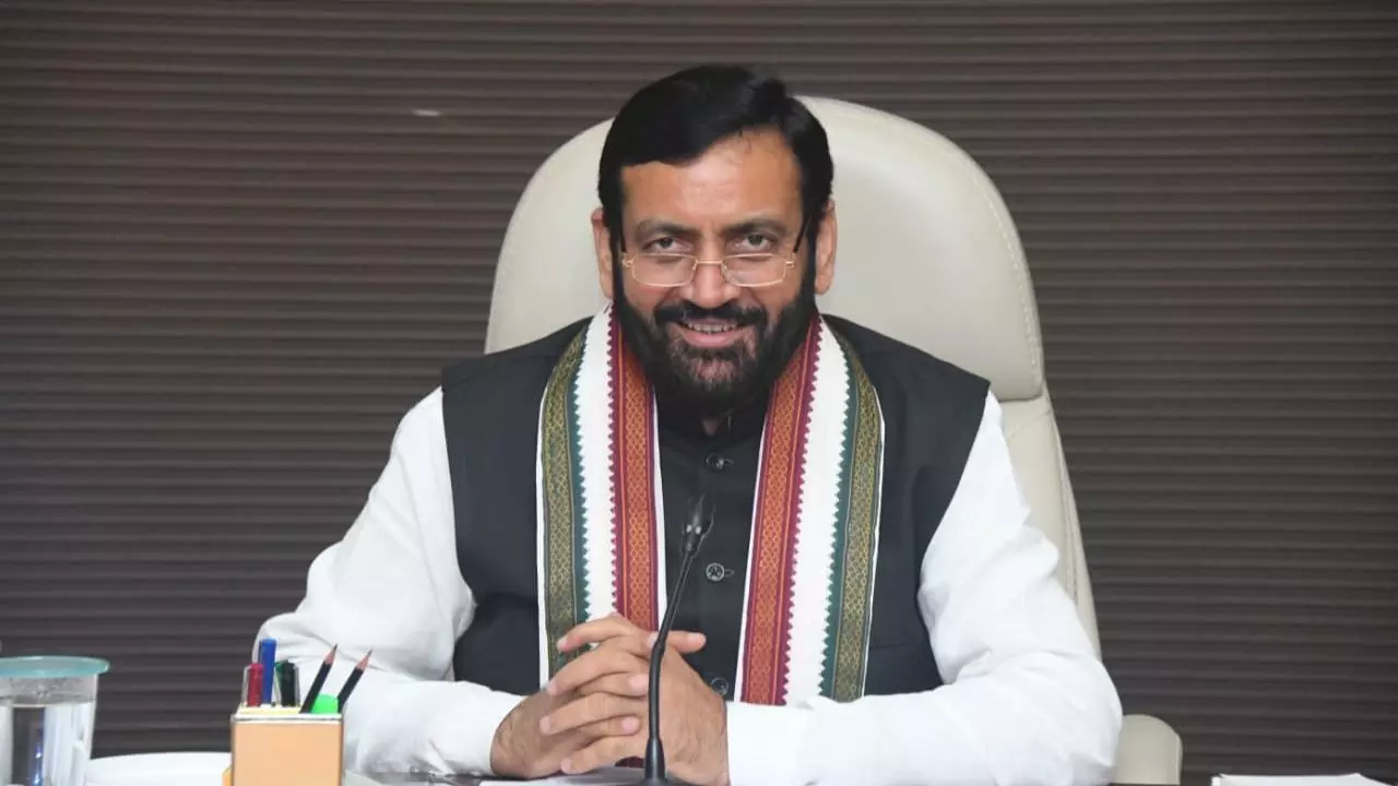 महिलाओं को आत्मनिर्भर बनाने की दिशा में सरकार का बड़ा कदम, 5 लाख बहनों को मिली ‘लाडो लक्ष्मी योजना’ की पहली किस्त महिलाओं को आत्मनिर्भर बनाने की दिशा में सरकार का बड़ा कदम, 5 लाख बहनों को मिली ‘लाडो लक्ष्मी योजना’ की पहली किस्त