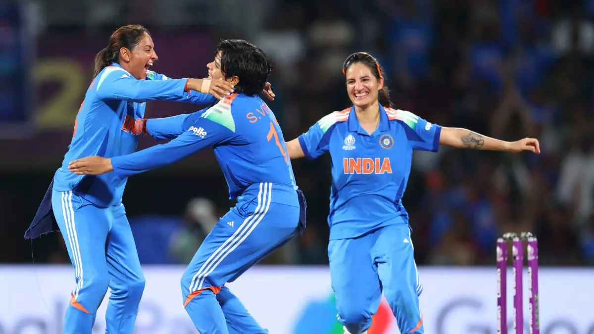 Aaj ki Taaza Khabar: ICC Womens World Cup 2025 के फाइनल में भारत ने साउथ अफ्रीका को हराया, पहली बार जीता खिताब- 2 नवंबर की बड़ी खबरें