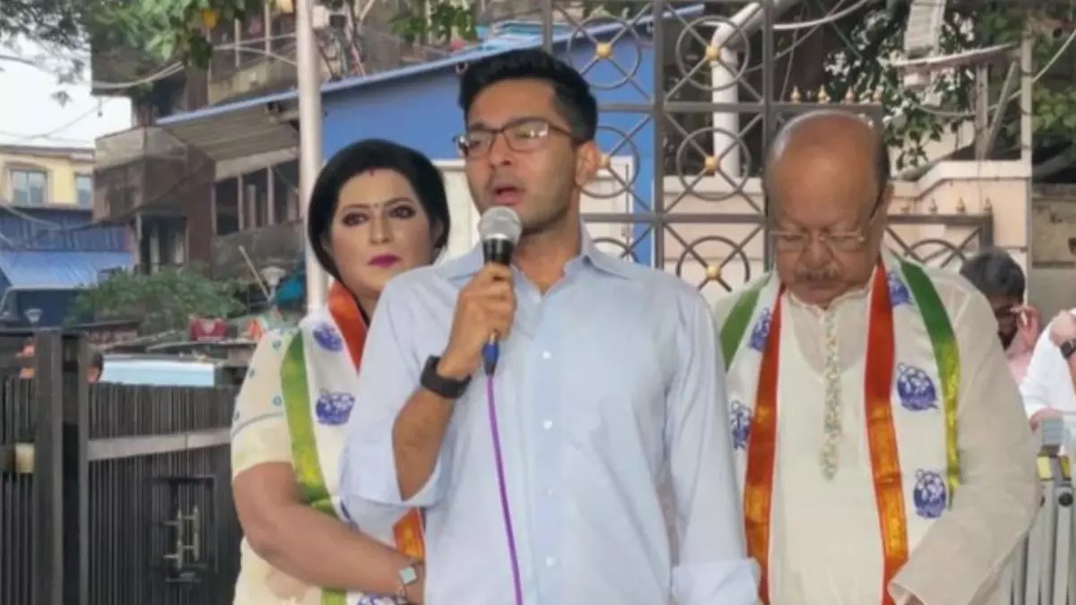 Aaj ki Taaza Khabar: वोटर लिस्ट से एक भी नाम हटाया तो लड़ाई दिल्ली तक जाएगी... SIR पर अभिषेक बनर्जी ने दी चेतावनी- 3 नवंबर की बड़ी खबरें