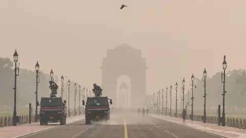 दिल्ली की AQI 400 के पार, उत्तर प्रदेश, बिहार, राजस्थान और मध्य प्रदेश में मध्यम से तेज बारिश की संभावना