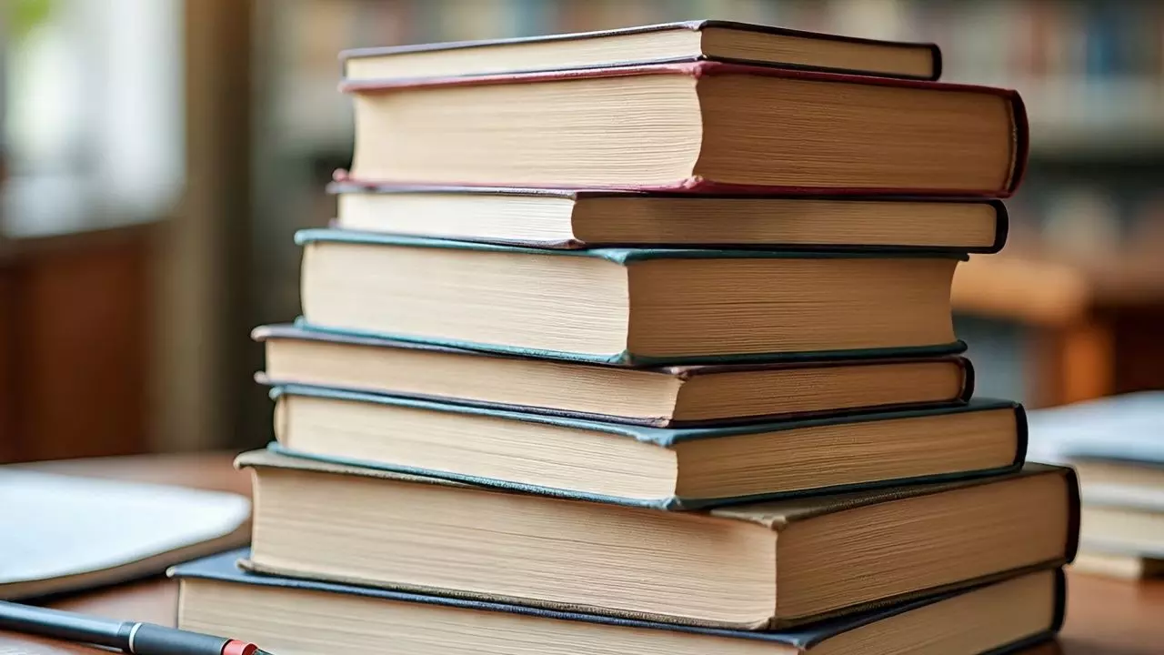 बांग्लादेश में टेक्स्टबुक से बंगबंधु और शेख हसीना गायब, आजादी में भारत का रोल भी काटा