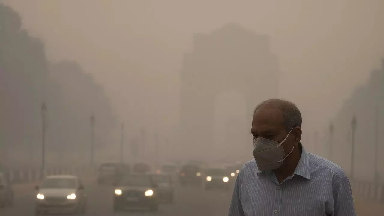 दिल्ली की हवा से मौत! 2023 में 17 हजार से ज्यादा लोगों की जान ली प्रदूषण ने, हर सात में से एक मौत का जिम्मेदार जहरीला धुआं