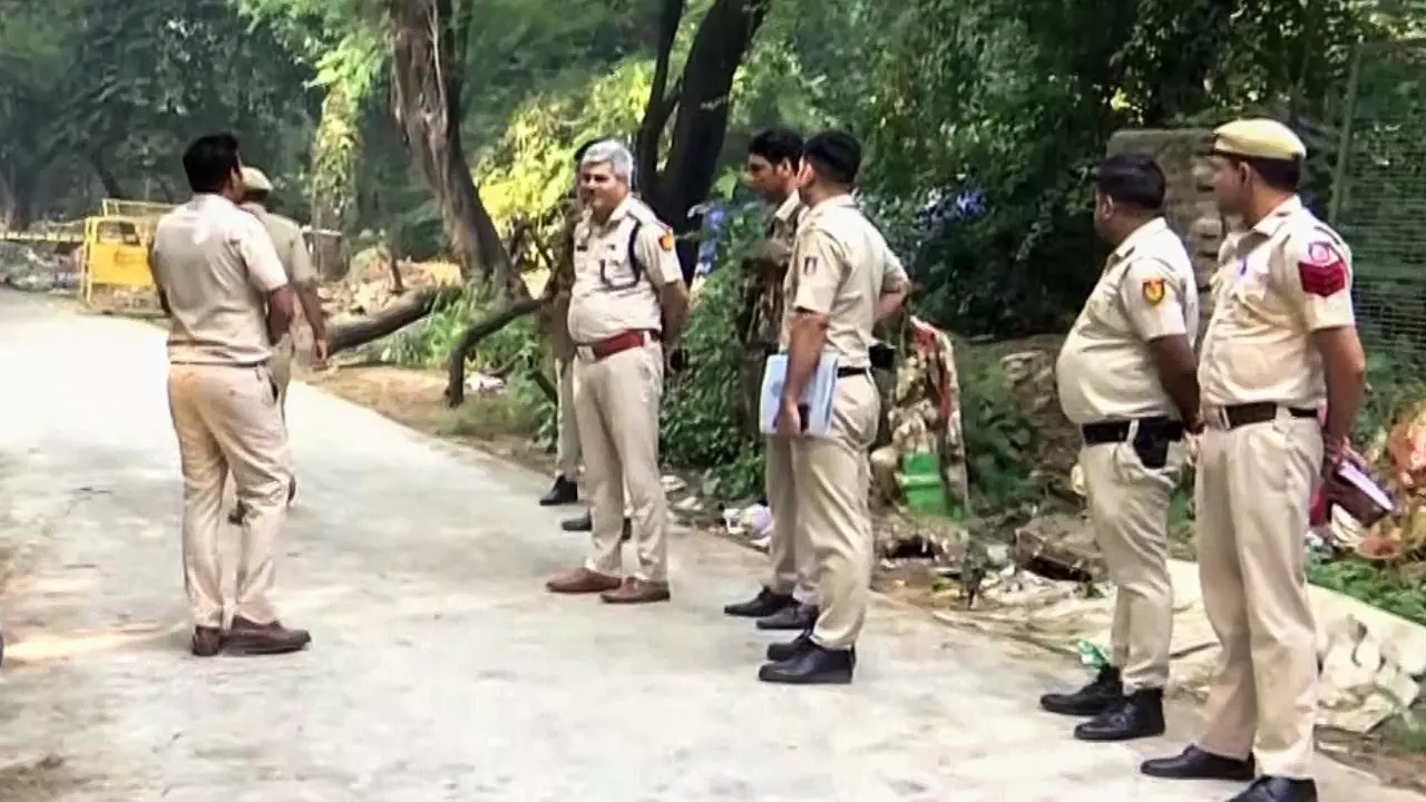 चचेरे भाई से प्‍यार का जानलेवा अंजाम, दिल्‍ली पुलिस ने ऐसे सुलझाई कत्‍ल की गुत्‍थी
