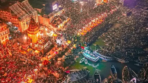 कार्तिक पूर्णिमा पर क्यों मनाई जाती है देव दीपावली ? जानिए इस पर्व से जुड़ी खास बातें कार्तिक पूर्णिमा पर क्यों मनाई जाती है देव दीपावली ? जानिए इस पर्व से जुड़ी खास बातें