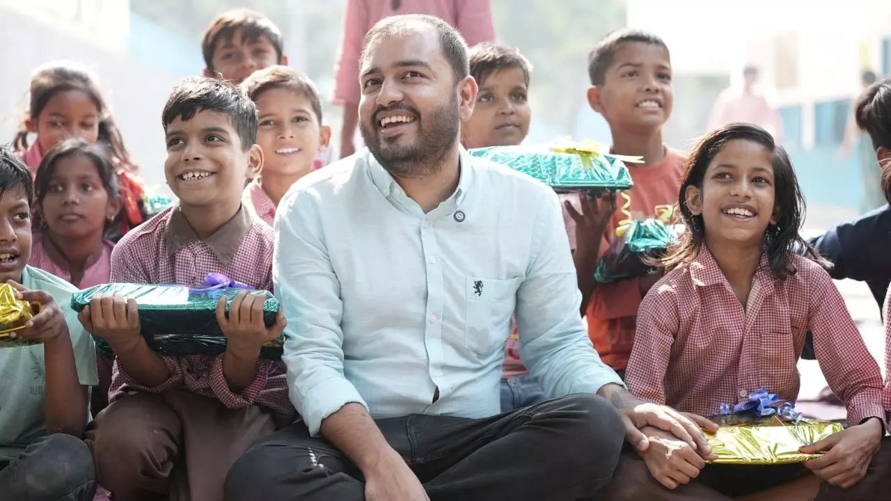 नेचर से खिलवाड़ नहीं! Physics Wallah ने गुलमर्ग के जंगल में दौड़ाई बिना नंबर प्लेट वाली SUV, अलख पांडेय के खिलाफ FIR