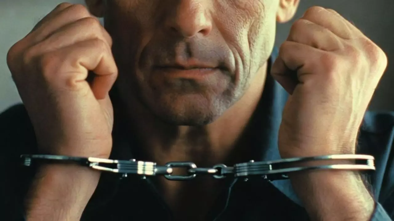 गुवाहाटी में इंसानियत शर्मसार! मेडिकल कॉलेज में इलाज करा रही किशोरी से रेप, सफाई कर्मचारी निकला दरिंदा