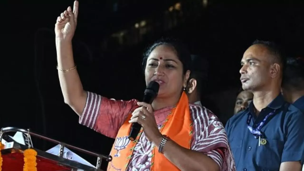 क्या होता है अभिजीत मुहूर्त? जिसमें दिल्‍ली की नई CM का होगा शपथग्रहण