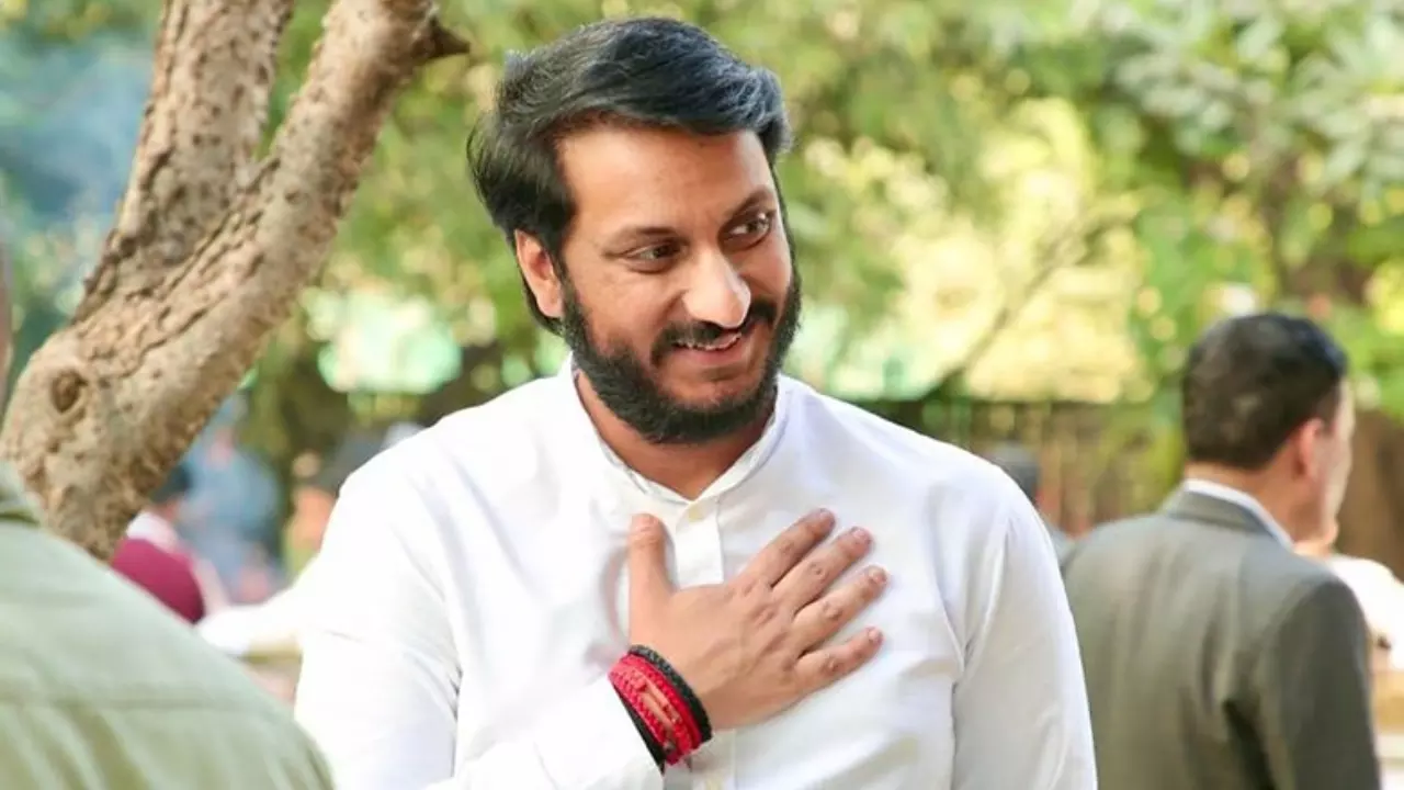 Pune Land Deal Case: कौन हैं अजित पवार के बेटे पार्थ? अरबों की जमीन कौड़‍ियों के मोल बेचने को लेकर दर्ज हुई एफआईआर