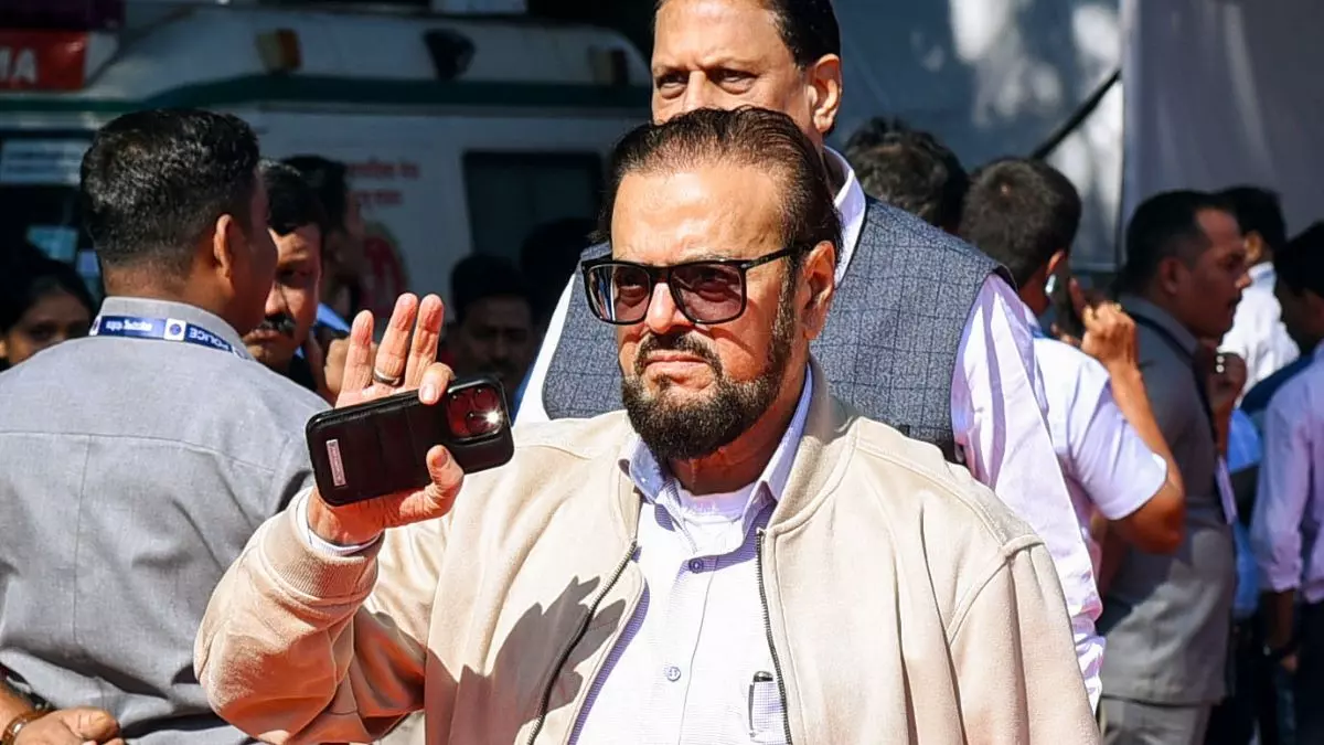 अल्लाह में विश्वास रखने वाला पूजा नहीं कर सकता... अबू आजमी ने वंदे मातरम गाने से किया इनकार, बीजेपी बोली- पाकिस्तान चले जाओ