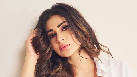 अचानक उसने मेरा मुंह पकड़ा और..... Mouni Roy ने शेयर किया कास्टिंग काउच का दर्दनाक अनुभव, ऐसे जान छुड़ाकर भागी अचानक उसने मेरा मुंह पकड़ा और..... Mouni Roy ने शेयर किया कास्टिंग काउच का दर्दनाक अनुभव, ऐसे जान छुड़ाकर भागी