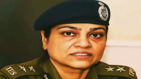 झारखंड पुलिस को मिली पहली ‘लेडी बॉस’, जानें कौन हैं DGP तदाशा मिश्रा? झारखंड पुलिस को मिली पहली ‘लेडी बॉस’, जानें कौन हैं DGP तदाशा मिश्रा?