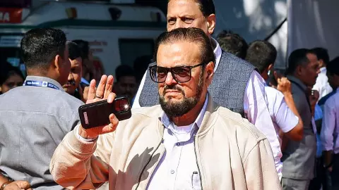 अल्लाह में विश्वास रखने वाला पूजा नहीं कर सकता... अबू आजमी ने वंदे मातरम गाने से किया इनकार, बीजेपी बोली- पाकिस्तान चले जाओ अल्लाह में विश्वास रखने वाला पूजा नहीं कर सकता... अबू आजमी ने वंदे मातरम गाने से किया इनकार, बीजेपी बोली- पाकिस्तान चले जाओ