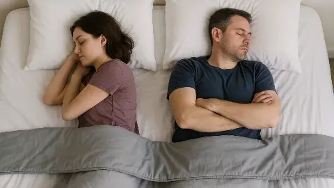क्या है Sleep Divorce? अलग सोकर शादी बचाने का नया ट्रेंड, 78% भारतीय कपल्स कर रहे फॉलो! क्या है Sleep Divorce? अलग सोकर शादी बचाने का नया ट्रेंड, 78% भारतीय कपल्स कर रहे फॉलो!