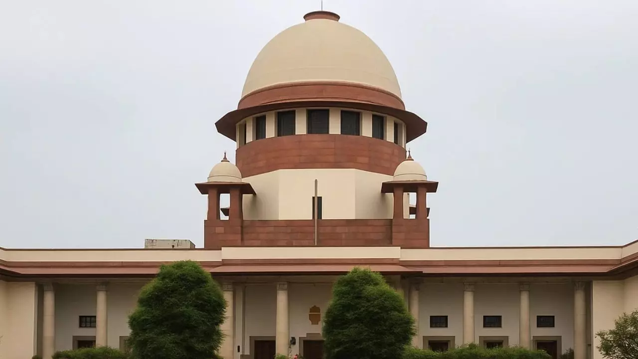 जो होता है दोनों की मर्जी से... SC ने 16 साल तक लिव-इन में रहे पार्टनर पर लगे रेप के आरोप को किया रद्द