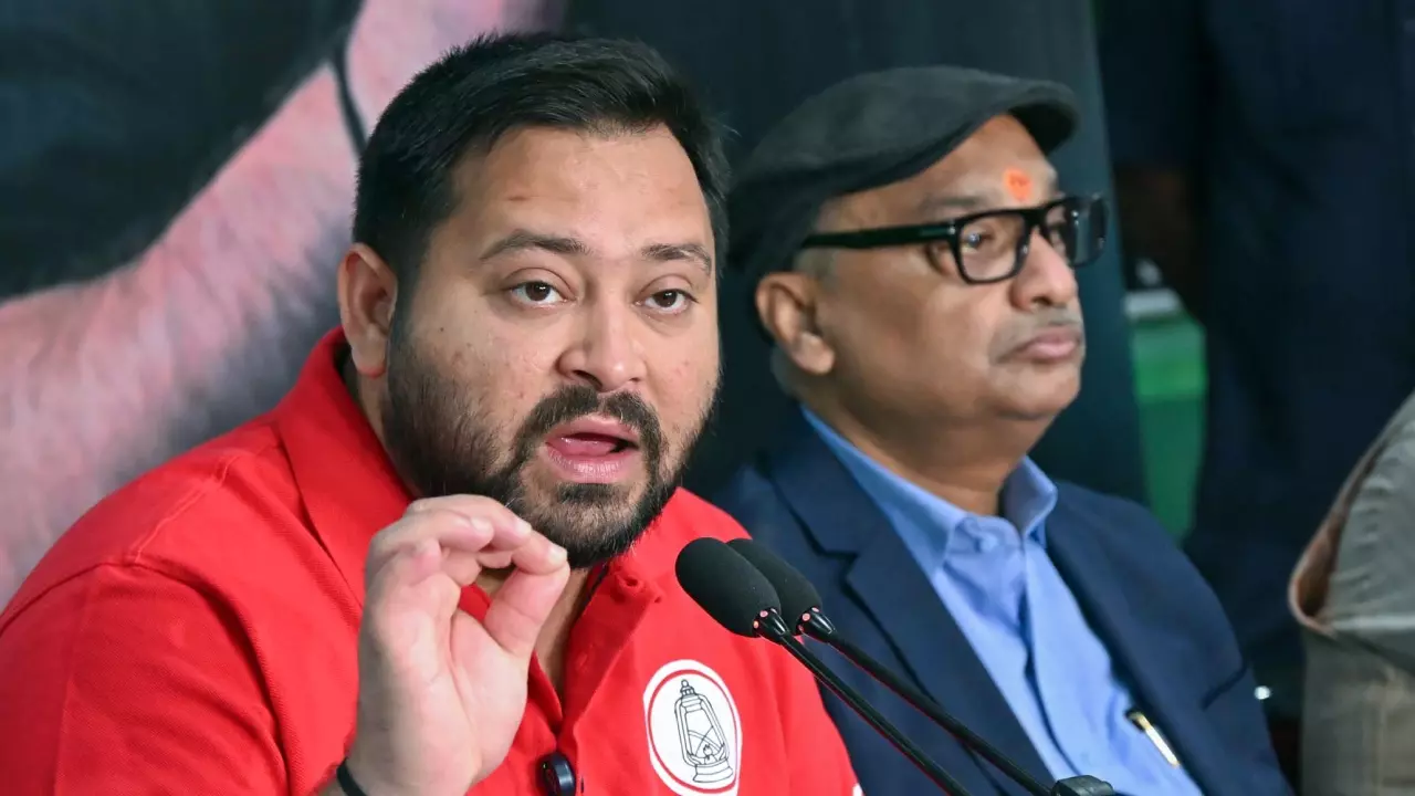 तेजस्वी यादव का  NDA की नीयत पर प्रहार: बोले - अब जनता छलावा नहीं, बदलाव चाहती है, 10 Points  में जानें सब कुछ