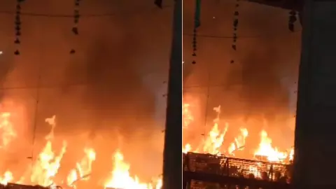 दिल्ली में लाल किला मेट्रो स्टेशन के पास कार में धमाका, कई लोगों के घायल होने की खबर, मची अफरातफरी- देखें Video दिल्ली में लाल किला मेट्रो स्टेशन के पास कार में धमाका, कई लोगों के घायल होने की खबर, मची अफरातफरी- देखें Video