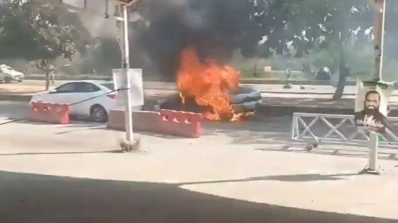 इस्लामाबाद में कोर्ट के पास आत्मघाती हमला: 12 की मौत, 20 से अधिक घायल - पाकिस्‍तान की राजधानी में दहशत