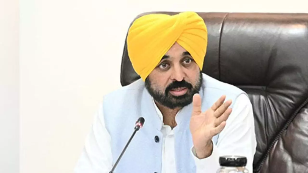 1.5 करोड़ कैश और हरमनप्रीत कौर को प्रमोशन, अमनजोत-हरलीन को नौकरी! भगवंत मान सरकार ने किया बड़ा एलान