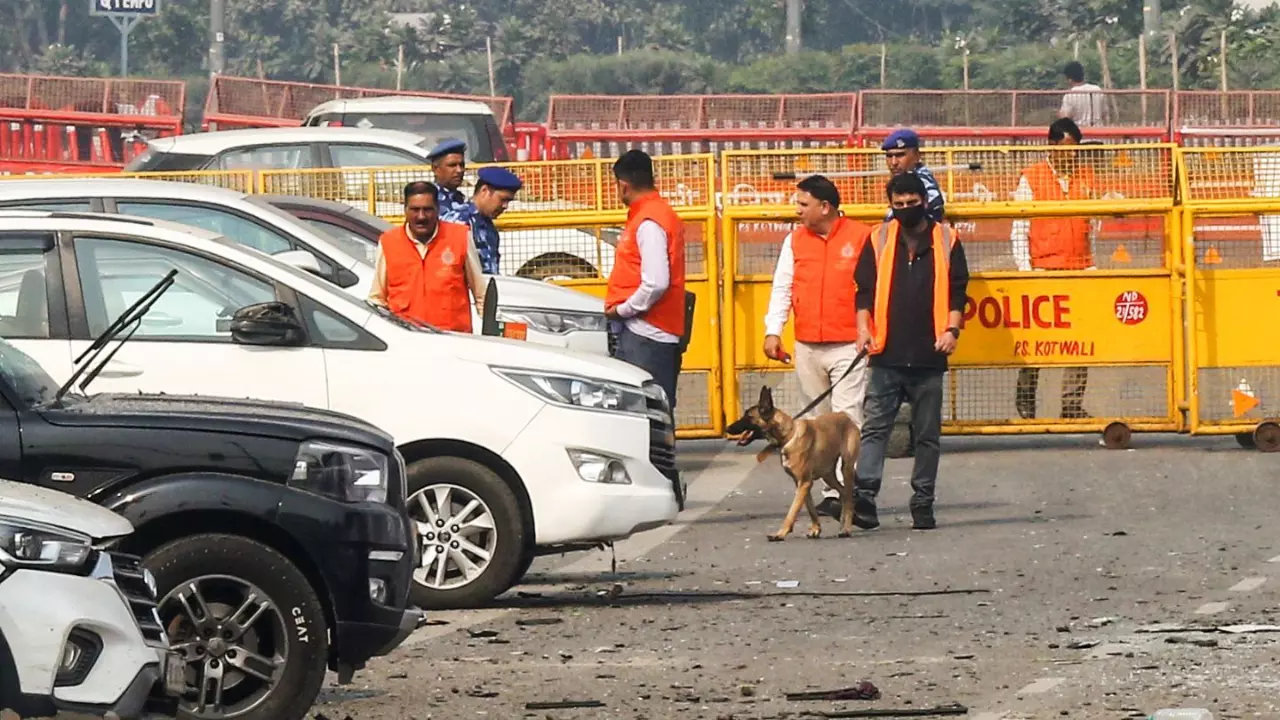 Delhi Blast : बाबरी का बदला 6 जगहों पर निशाना, धमाके में एक-दो नहीं 32 कारों का होना था इस्तेमाल!