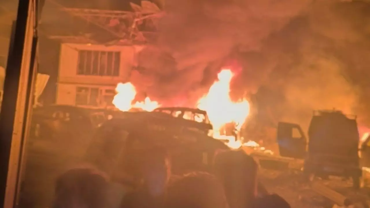 लाल किला ब्लास्ट जैसे हालात… श्रीनगर के नौगाम में रात को कैसे हुआ विस्फोट? 12 लोगों की गई जान, फरीदाबाद टेरर मॉड्यूल से जुड़ी कड़ी