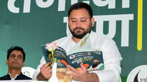 बिहार चुनाव 2025: बुरी तरह हारने के बावजूद इस बात से बेहद खुश होंगे तेजस्वी यादव, बीजेपी और जेडीयू दोनों से निकले आगे बिहार चुनाव 2025: बुरी तरह हारने के बावजूद इस बात से बेहद खुश होंगे तेजस्वी यादव, बीजेपी और जेडीयू दोनों से निकले आगे