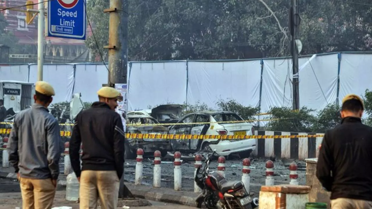 कहते हैं Dr तो भगवान का रूप लेकिन इन नमकहरामों ने क्यों चुना जान लेने का रास्ता, कौन है डॉ. प्रियंका शर्मा और कैसे चढ़ीं रडार पर?