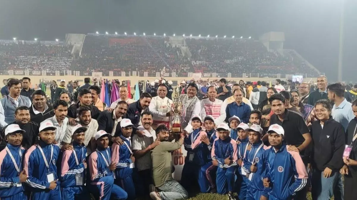 छत्तीसगढ़ का कमाल! एकलव्य मॉडल आवासीय विद्यालय के छात्रों ने 55 गोल्ड समेत जीते 162 मेडल,  देश में मिला दूसरा स्थान