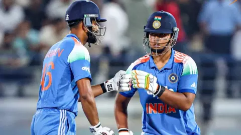 पाकिस्तान के सामने चारों खाने चित्त हुए भारत के राइजिंग स्टार्स, एशिया कप में 8 विकेट से मिली करारी शिकस्त पाकिस्तान के सामने चारों खाने चित्त हुए भारत के राइजिंग स्टार्स, एशिया कप में 8 विकेट से मिली करारी शिकस्त