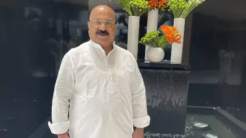अश्लील Video विवाद के बाद Sunil Kumar Pintu की बड़ी जीत, क्या नीतीश कैबिनेट में मिलेगी मंत्री की कुर्सी? अश्लील Video विवाद के बाद Sunil Kumar Pintu की बड़ी जीत, क्या नीतीश कैबिनेट में मिलेगी मंत्री की कुर्सी?