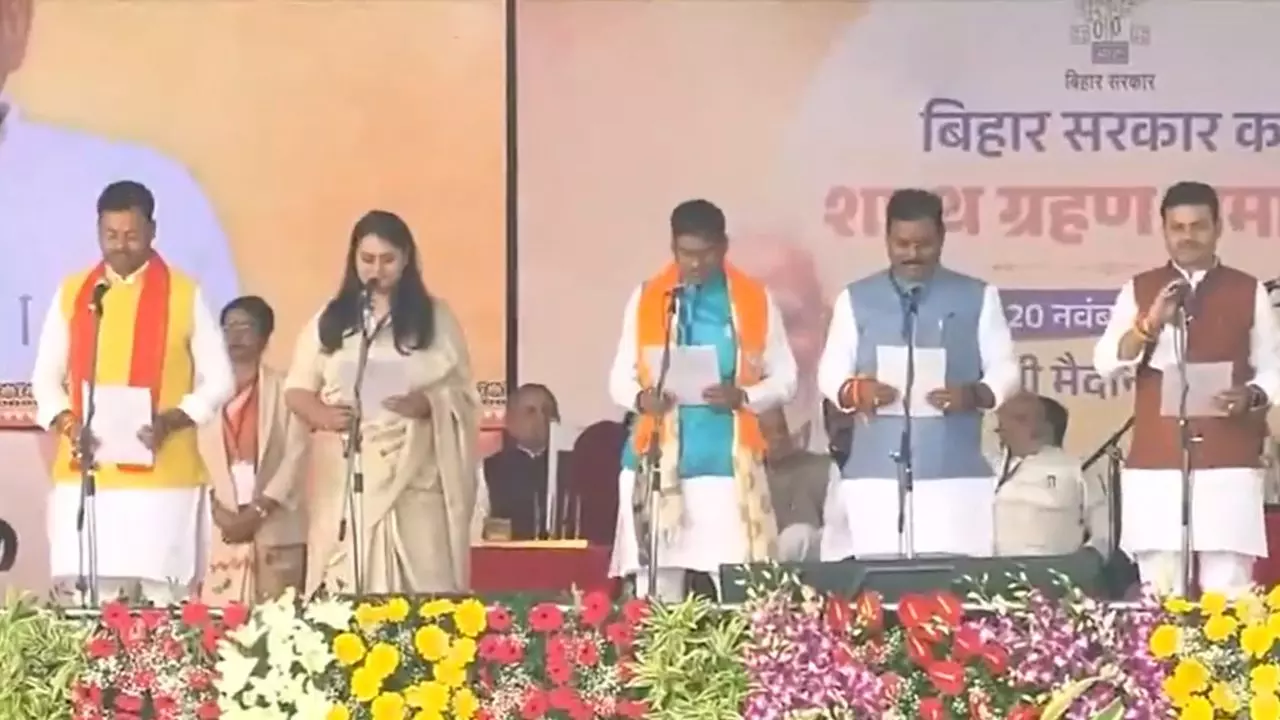 बिहार में NDA की नई सरकार: नीतीश कुमार ने दसवीं बार संभाली कमान, देखें शपथ लेने वाले मंत्रियों की पूरी लिस्‍ट