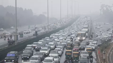 दिल्ली-NCR की हवा हुई जहरीली, ग्रेटर नोएडा सबसे प्रदूषित शहर; इन राज्यों में झमाझम बारिश की संभवाना दिल्ली-NCR की हवा हुई जहरीली, ग्रेटर नोएडा सबसे प्रदूषित शहर; इन राज्यों में झमाझम बारिश की संभवाना