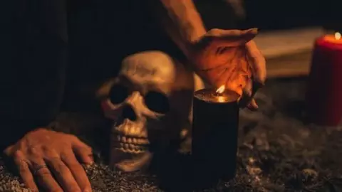 लड़की के उतरवाए कपड़े, शरीर पर रगड़ा नींबू; बीमारी ठीक करने के नाम पर तांत्रिक की गंदी करतूत