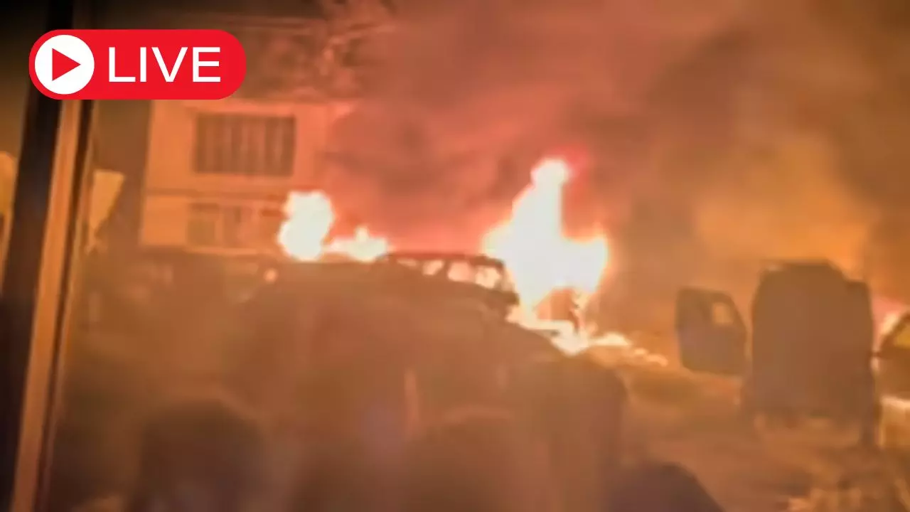 Aaj ki Taaza Khabar Live News Update: Nowgam Blast पर फैल रही अफ़वाहों पर J&K Police का बयान-सोशल मीडिया पर भ्रामक दावे, यह एक आकस्मिक विस्फोट था