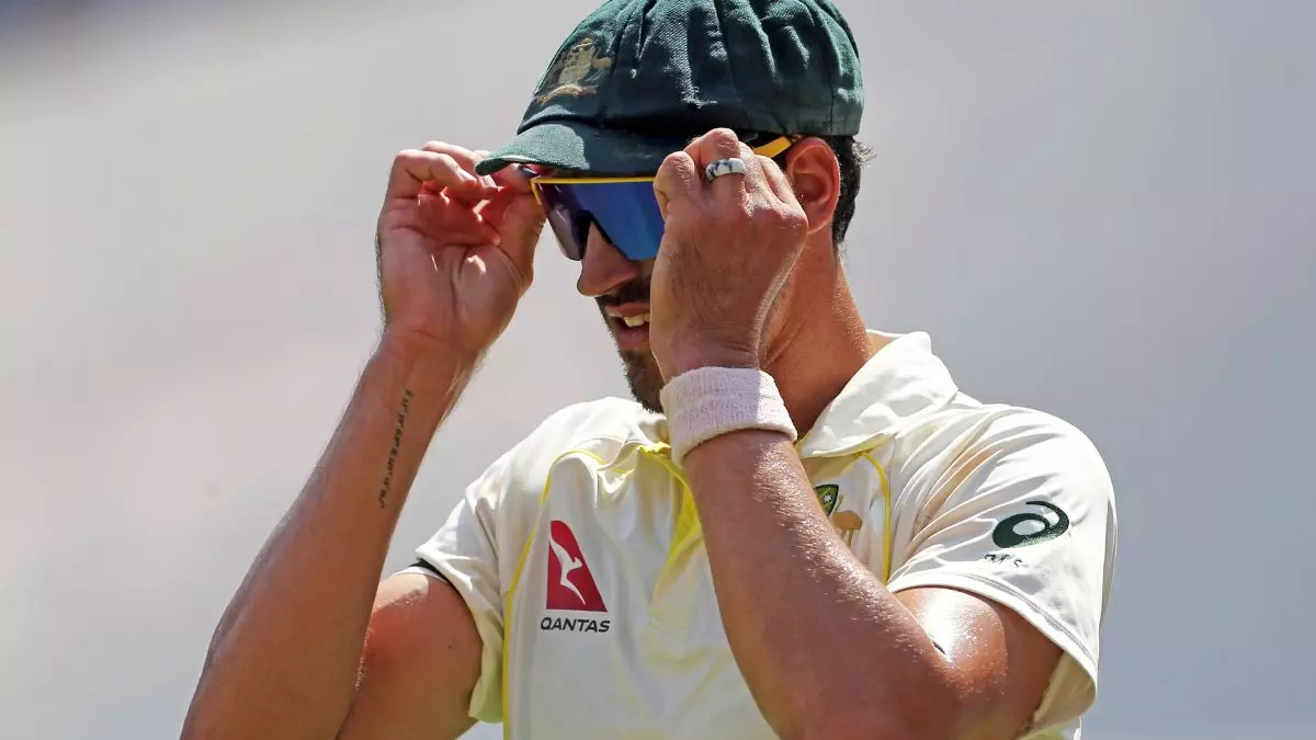Ashes 2025 ENG Vs AUS: पर्थ टेस्ट के पहले दिन ही गिरे 19 विकेट, 100 साल में पहली बार हुआ यह कारनामा; मिचेल स्टार्क ने रचा इतिहास