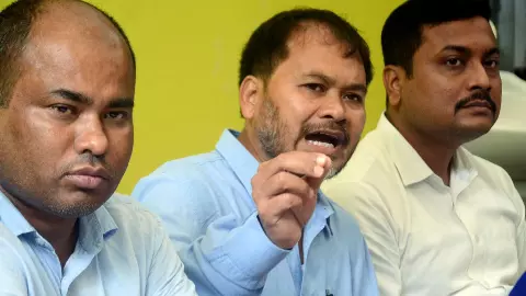 फॉर्म-8 पर अखिल गोगोई ने उठाया बड़ा सवाल, जानें असम विधानसभा चुनाव से पहली किस बात का सता रहा डर