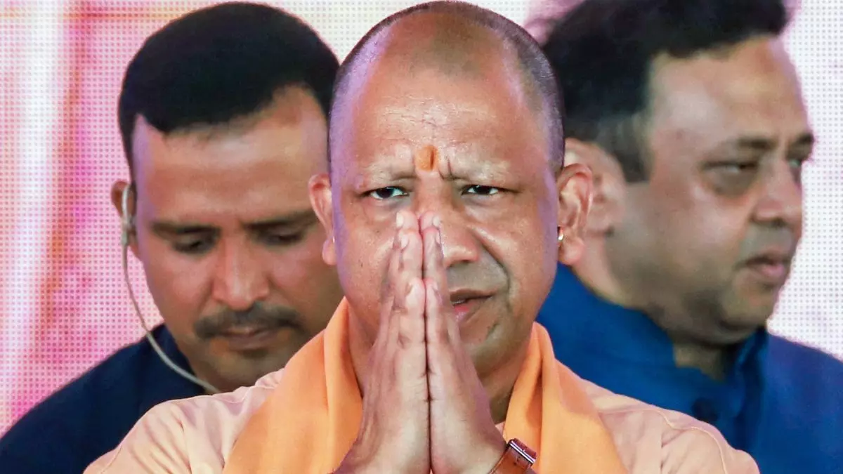 UP में अवैध घुसपैठ पर CM योगी सख्त, हर जिले में बनेगा डिटेंशन सेंटर;  SIR प्रक्रिया के बीच बढ़ी निगरानी- DM को कड़े निर्देश जारी