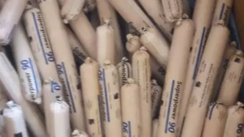 स्कूल परिसर में विस्फोटक मिलने से मची सनसनी, बरामद हुए 161 जिलेटिन पैकेट; जांच में बड़ा खुलासा