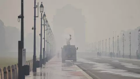 दिल्ली की हवा दमघोंटू, GRAP 3 में ही लेवल 4 वाली पाबंदियां; आधे कर्मचारियों के साथ चलेंगे दफ्तर, मिलेगा Work from Home भी दिल्ली की हवा दमघोंटू, GRAP 3 में ही लेवल 4 वाली पाबंदियां; आधे कर्मचारियों के साथ चलेंगे दफ्तर, मिलेगा Work from Home भी