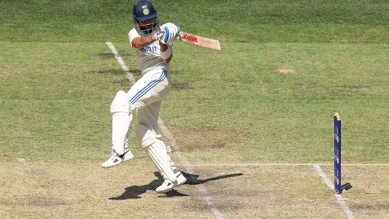 IND vs SA: कोहली को मिस कर रहा टेस्ट क्रिकेट... गुवाहाटी में भारतीय बैटर्स की दुर्दशा पर पूर्व RCB खिलाड़ी की पोस्ट Viral