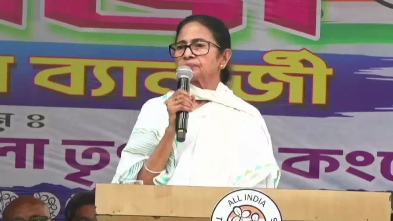 गुजरात देकर बंगाल लेंगे? BJP को हर हाल में हार मिलेगी, SIR विवाद पर ममता का वार; बोलीं- मेरी हिम्मत मत आजमाओ...