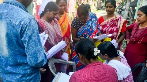 SIR बना BLO के लिए जानलेवा! 16 की मौत, 60 पर FIR और बंगाल में बवाल, पढ़ें अबतक क्या-क्या हुआ?