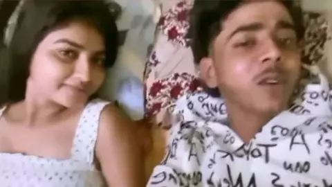 बिस्तर पर रोमांटिक हो रहे Sofik SK और सोनाली का नया Video Viral, यूजर्स बोले- कुछ शर्म बची है? अब तो सुधर जाओ...