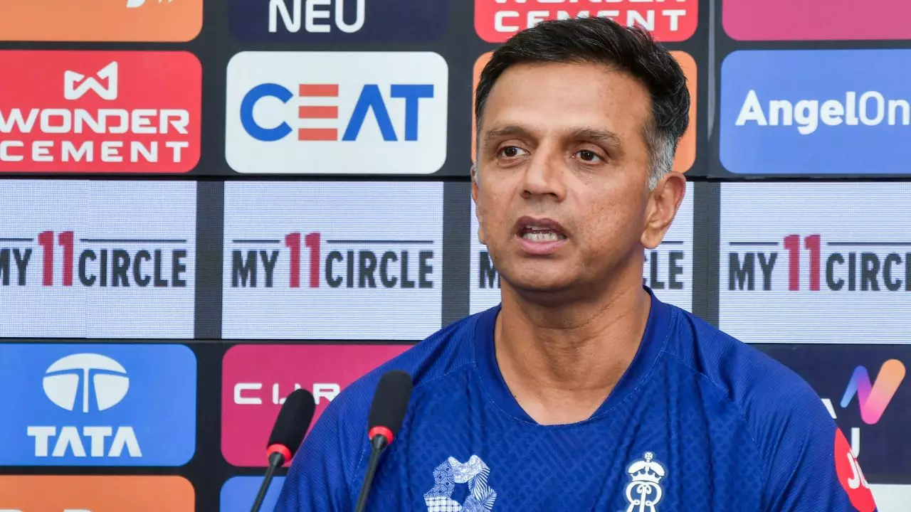 राहुल द्रविड़ के बेटे समित द्रविड़ ऑस्‍ट्रेलिया के खिलाफ वनडे सीरीज में क्यों बैठे रहे बाहर?