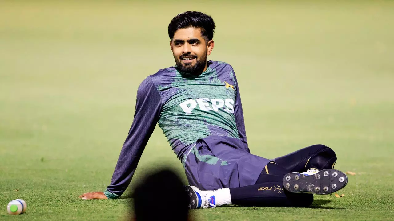 पाकिस्तान के कप्तान बाबर आजम ने दिया इस्तीफा, कहा कैप्टेंसी ने दिया था अधिक भार