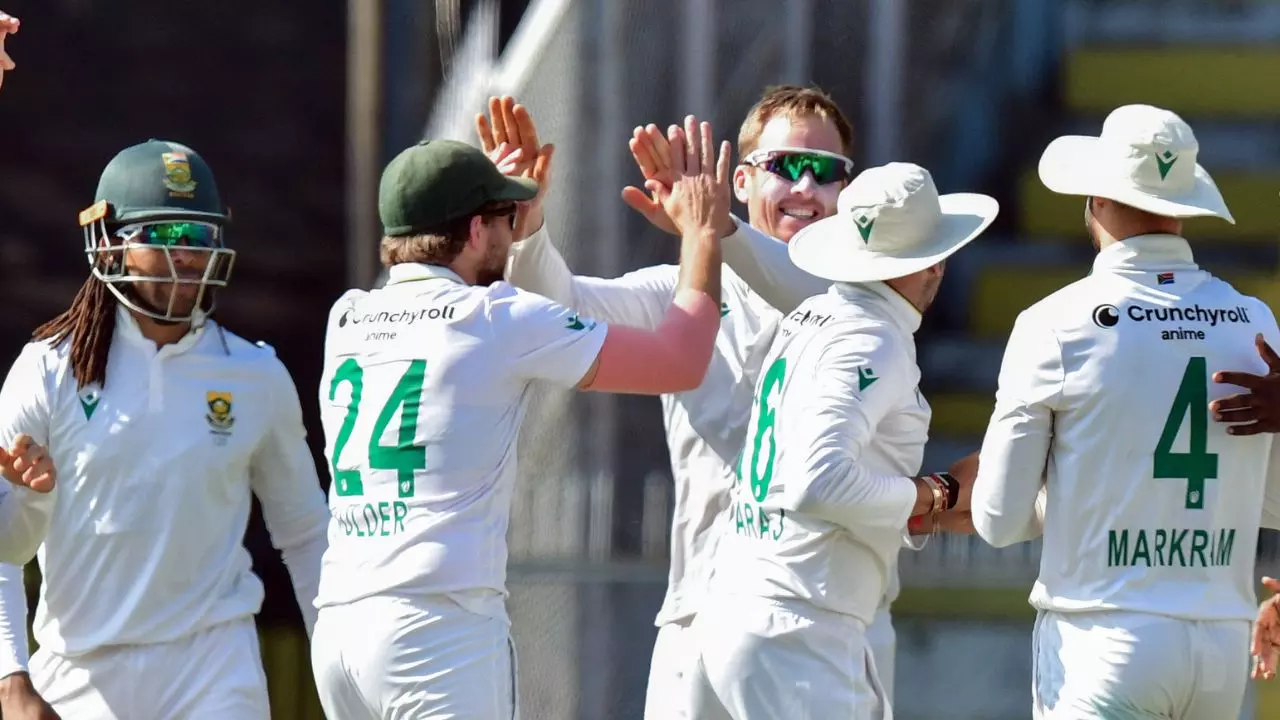 IND vs SA: गुवाहाटी टेस्ट में टीम इंडिया को 408 रन से मिली हार, साउथ अफ्रीका ने किया सूपड़ा साफ; बल्लेबाजों ने किया शर्मसार