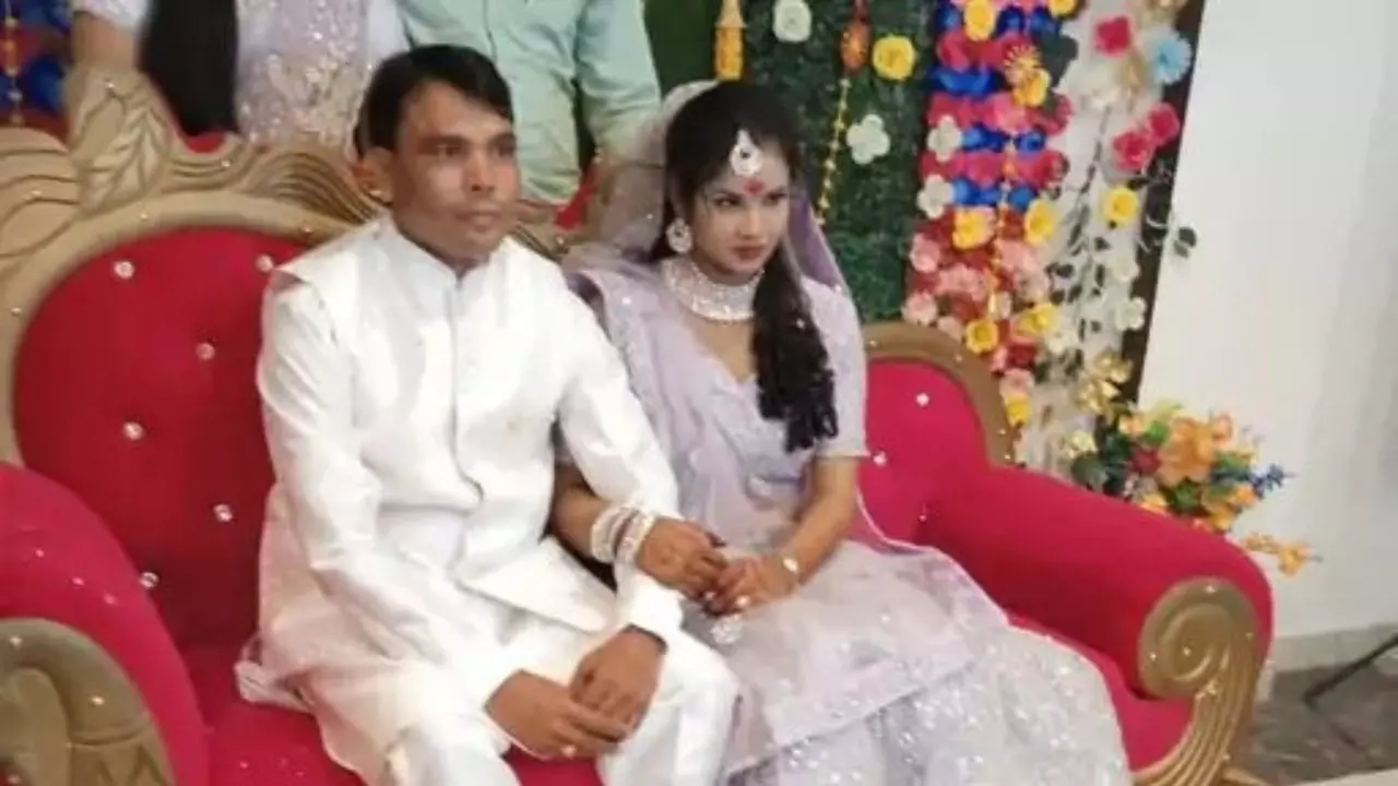 शादी से एक दिन पहले SIR सुपरवाइजर ने की आत्महत्या, संघर्ष के बाद मिली थी नौकरी; अधिकारी किस बात का बना रहे थे दबाव?