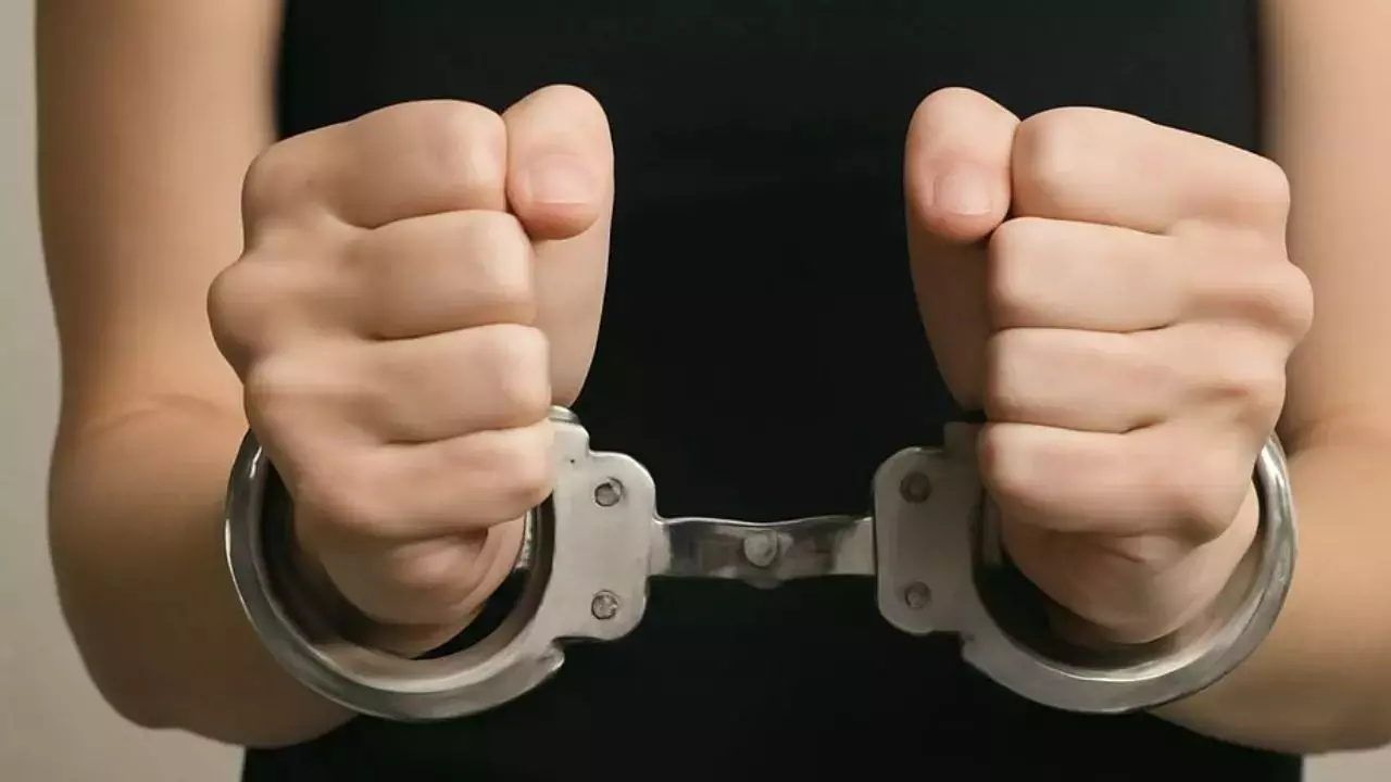 चोरी करके बना करोड़पति, गर्लफ्रेंड को गिफ्ट किया 3 करोड़ का घर; पुलिस ने पूरे नहीं होने दिए अरमान