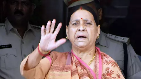 अब सरकारी बंगले पर बिहार में रार! ‘किसी भी कीमत पर खाली नहीं किया जाएगा’: RJD की दो टूक, मंत्री बोले - खत्म हो चुका पुराना प्रावधान अब सरकारी बंगले पर बिहार में रार! ‘किसी भी कीमत पर खाली नहीं किया जाएगा’: RJD की दो टूक, मंत्री बोले - खत्म हो चुका पुराना प्रावधान